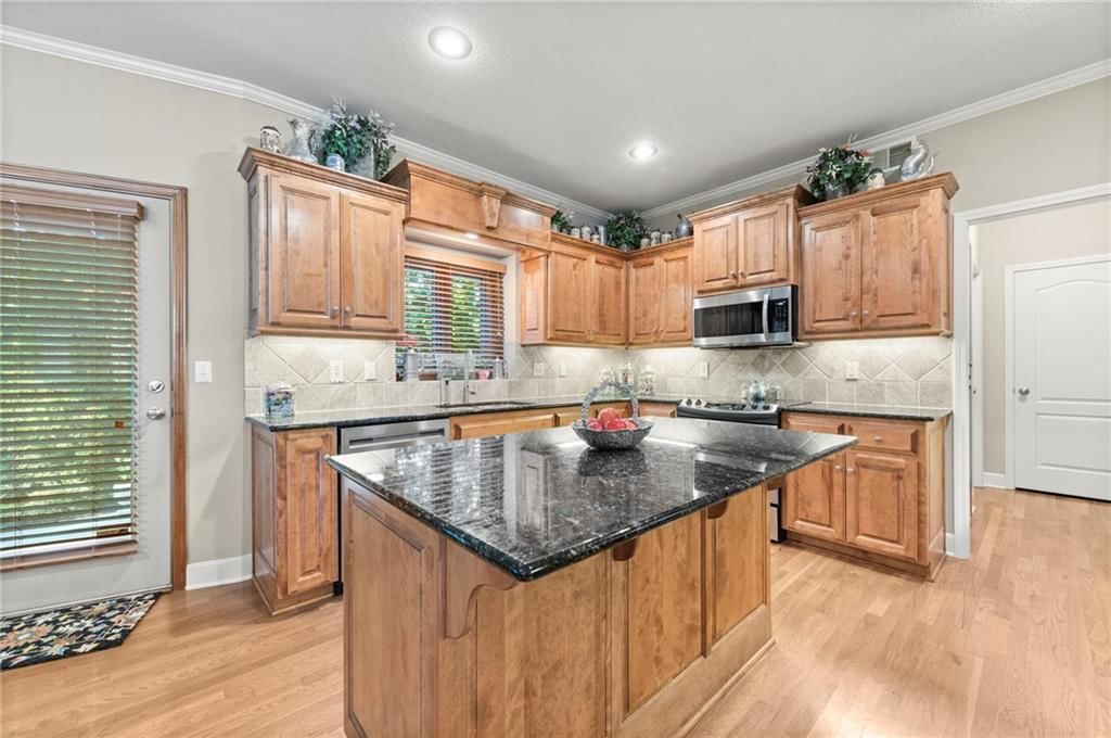 1629 SW Hedgewood Lane — photo 17