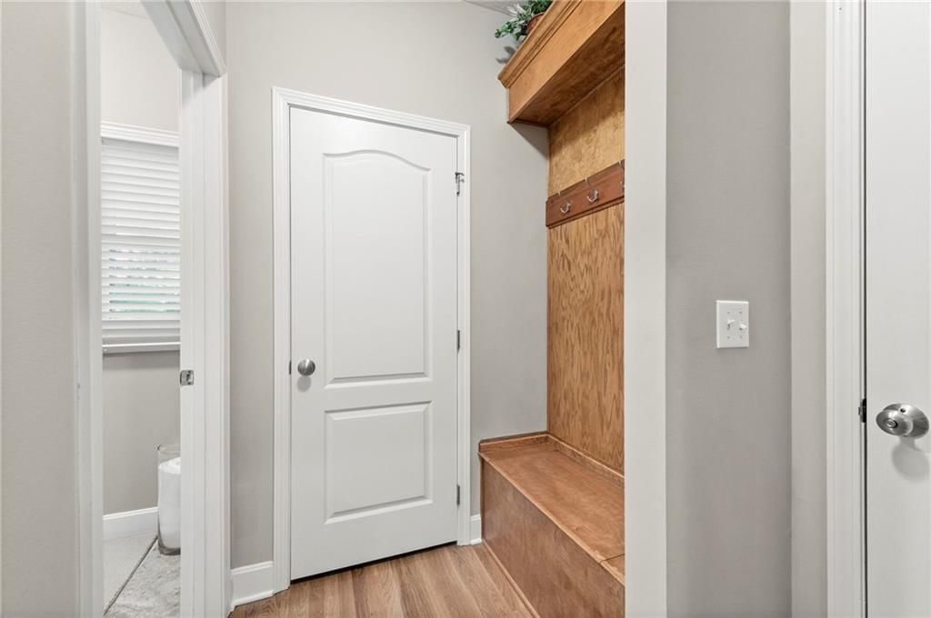1629 SW Hedgewood Lane — photo 24