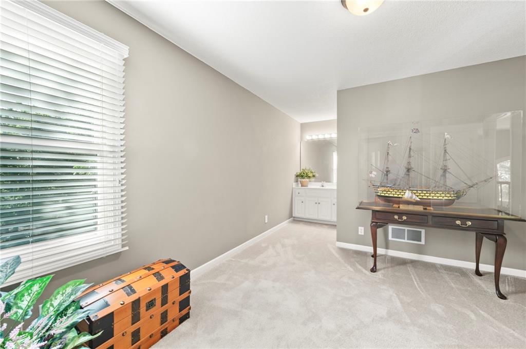 1629 SW Hedgewood Lane — photo 36