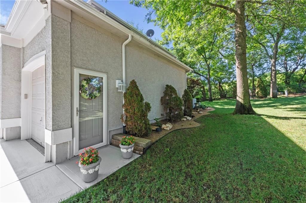 1629 SW Hedgewood Lane — photo 50