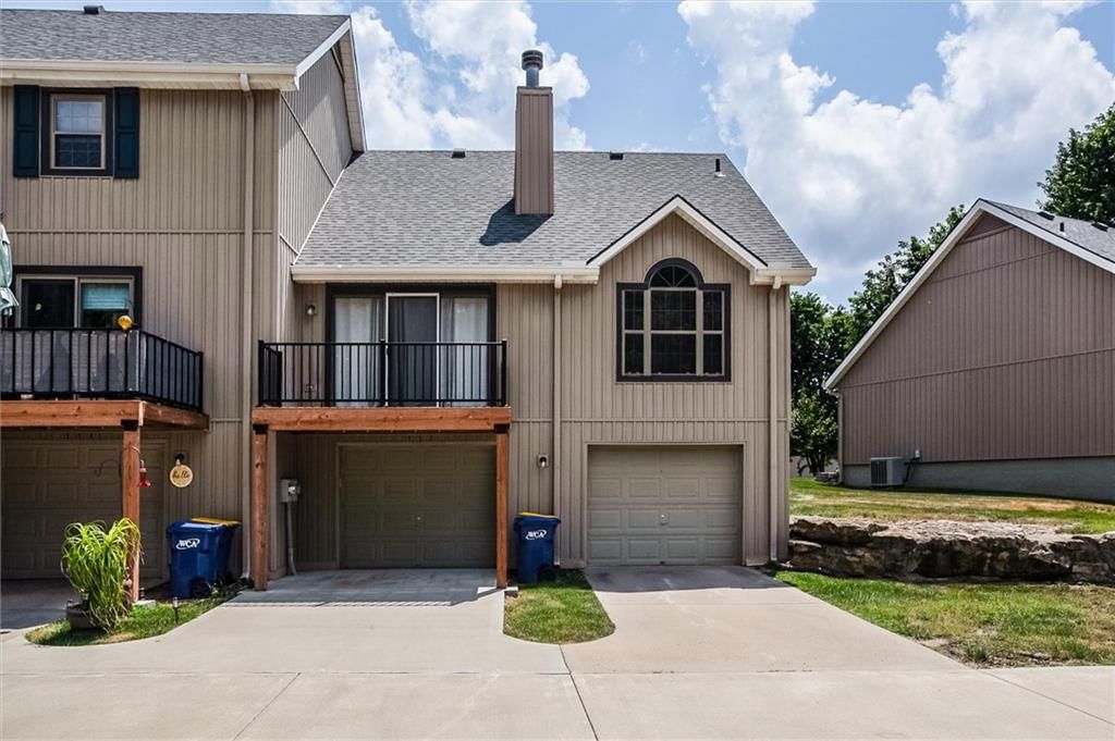 112 Stonebridge Lane — photo 4