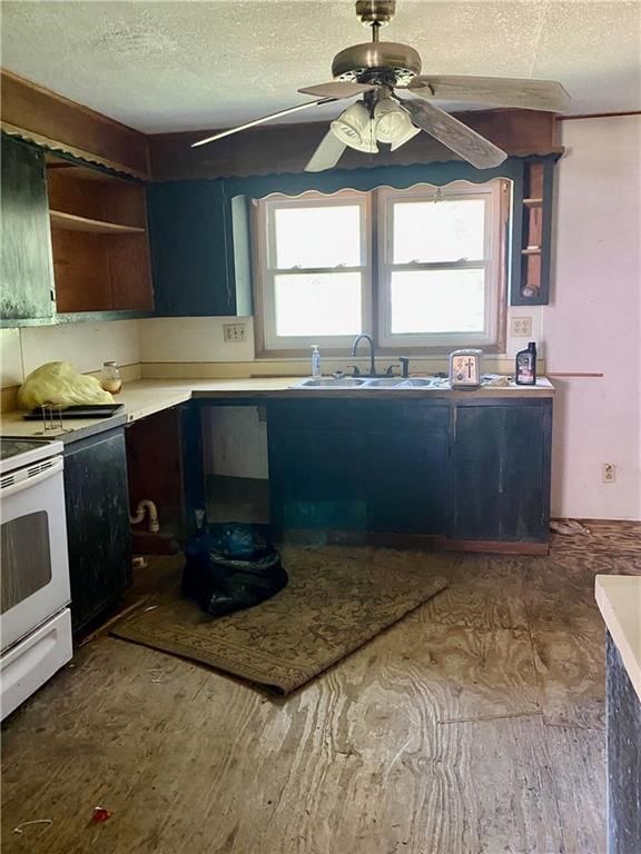 210 N BATES Avenue — photo 13