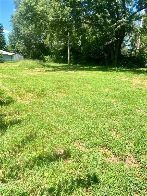 210 N BATES Avenue — photo 20