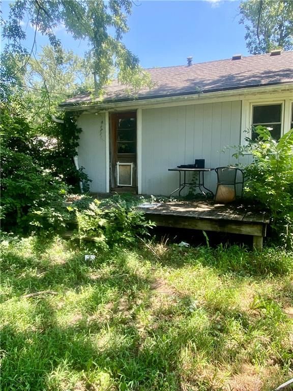 210 N BATES Avenue — photo 21