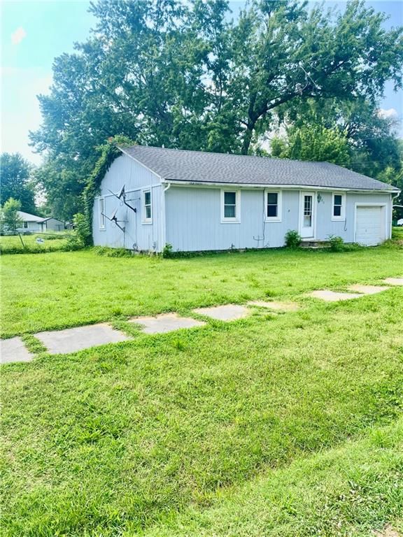 210 N BATES Avenue — photo 23