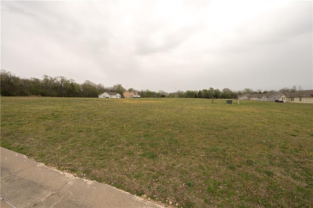 202 E John Street — photo 10