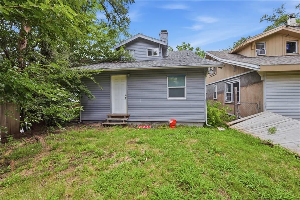 2404 Denver Avenue — photo 21