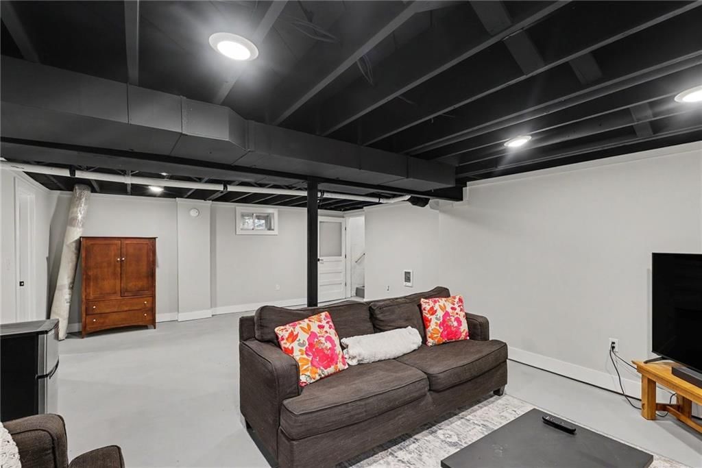 8400 Riggs Street — photo 23