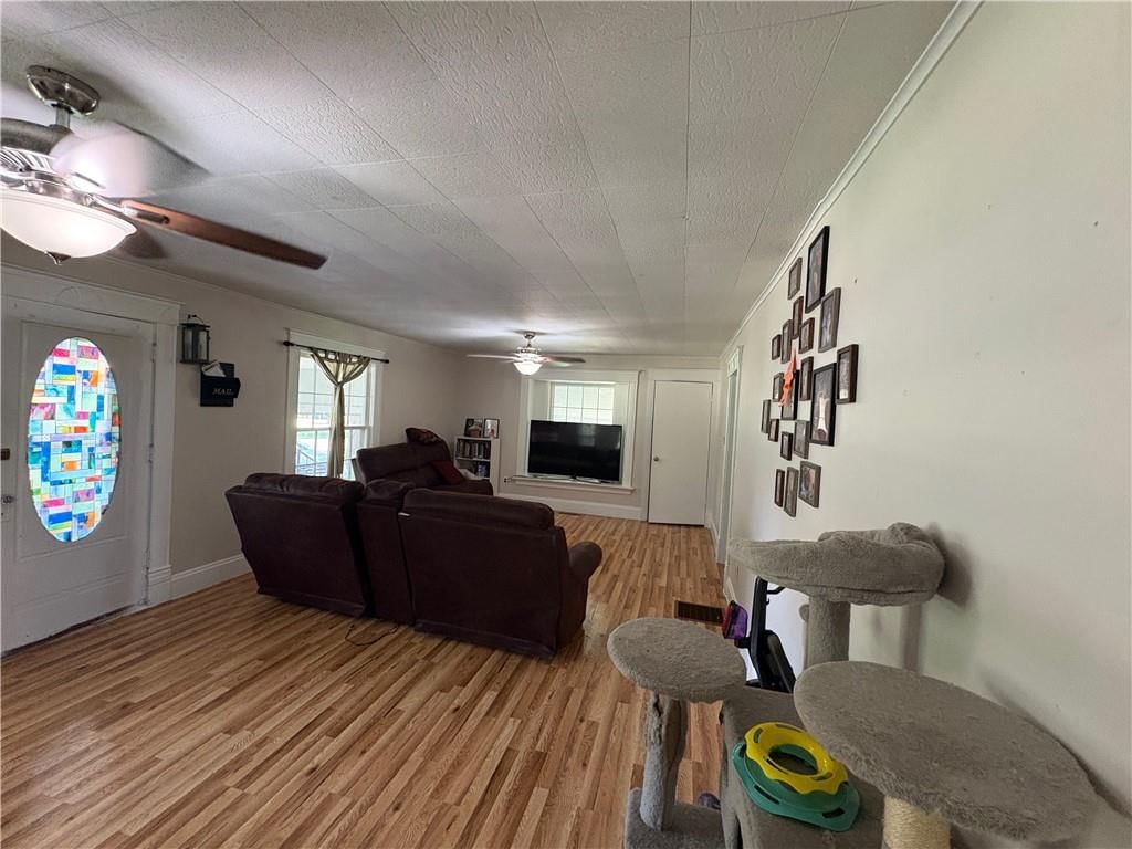 304 S Rogers Road — photo 2
