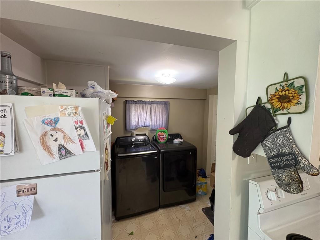 304 S Rogers Road — photo 11