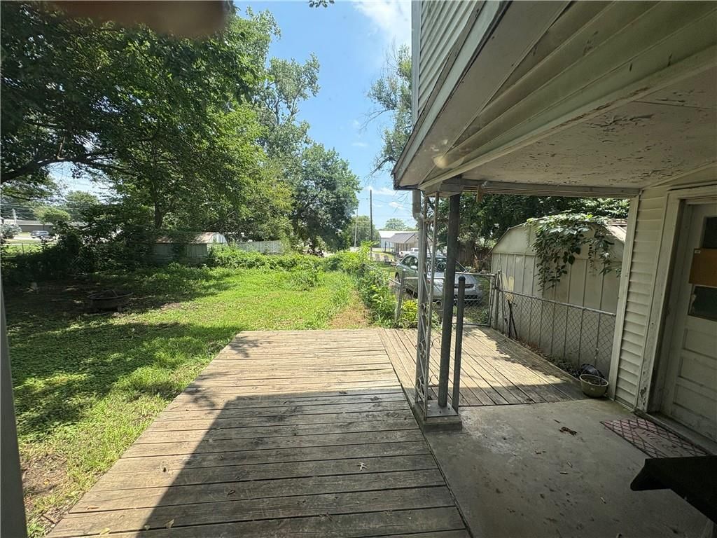 605 Olive Street — photo 16