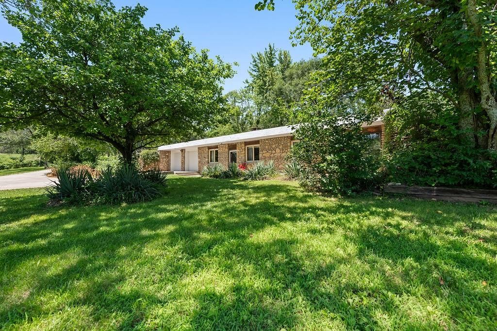 1354 Woodland Road — photo 7