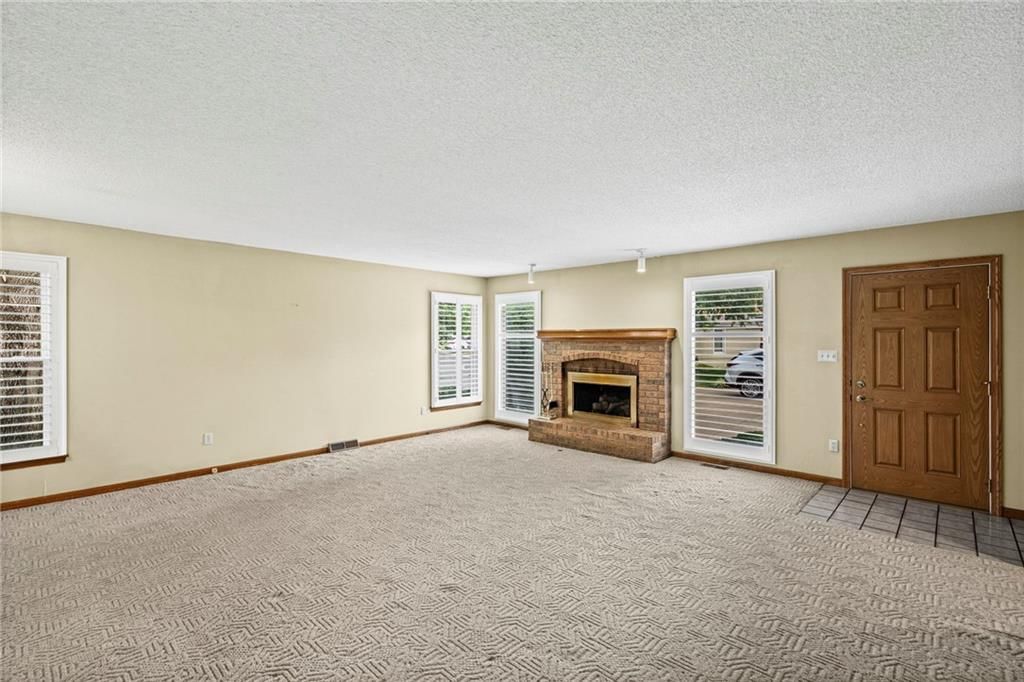 10915 W 98TH Street — photo 6
