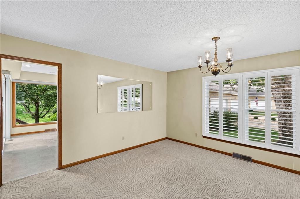 10915 W 98TH Street — photo 10