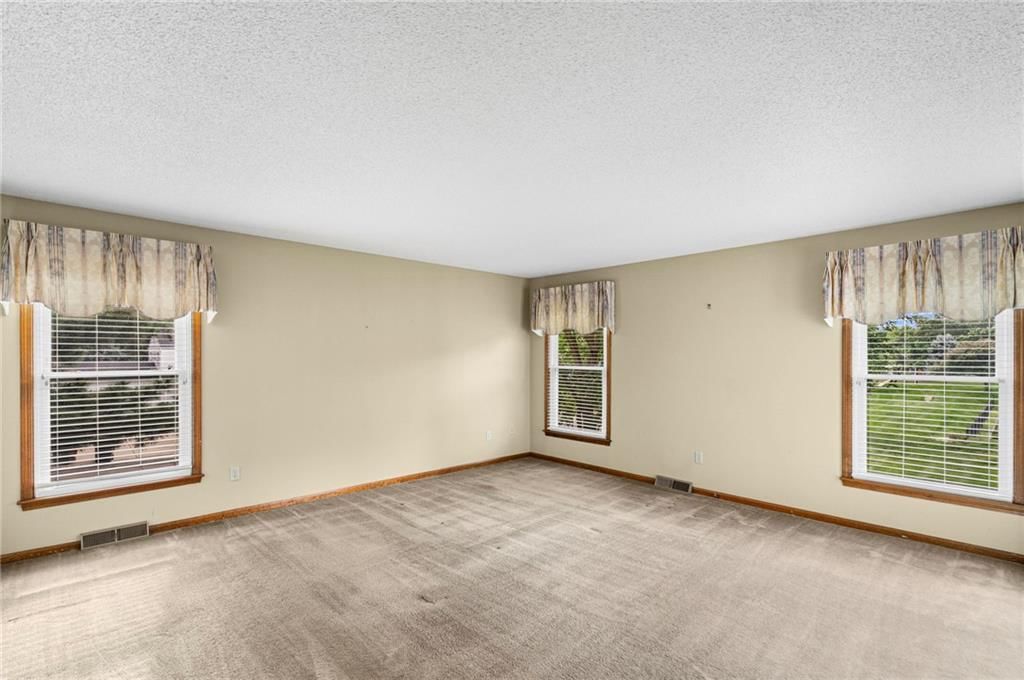 10915 W 98TH Street — photo 15