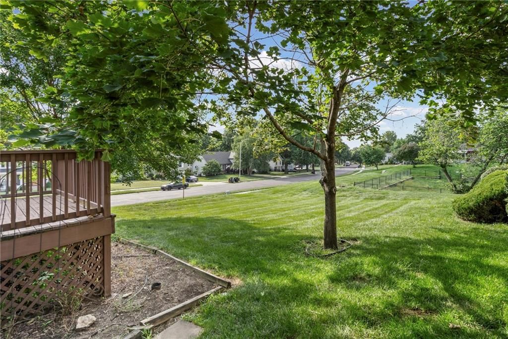 10915 W 98TH Street — photo 30