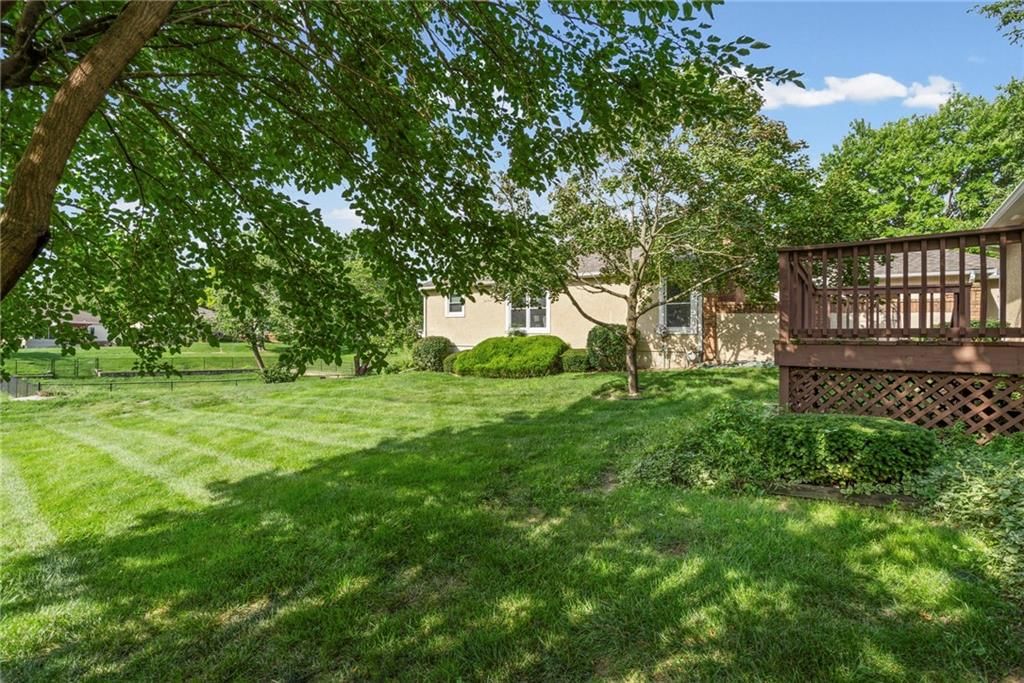 10915 W 98TH Street — photo 34