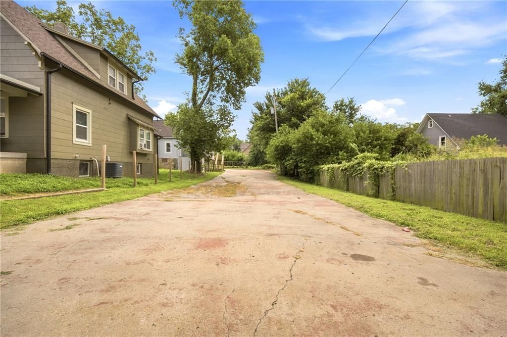 1047 Quindaro Boulevard — photo 46