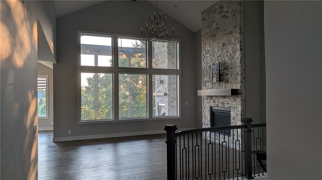 1205 Hampton Drive — photo 2