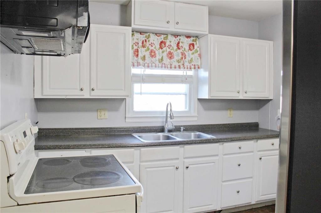 601 W Broadway Street — photo 11