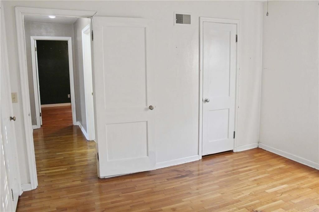 601 W Broadway Street — photo 16