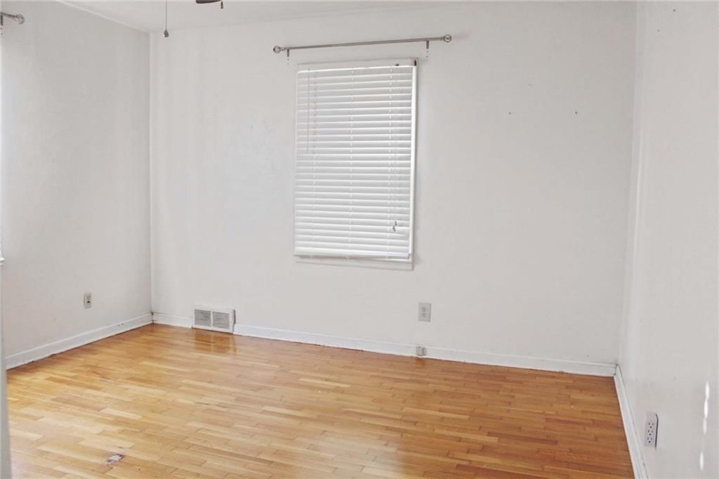 601 W Broadway Street — photo 17