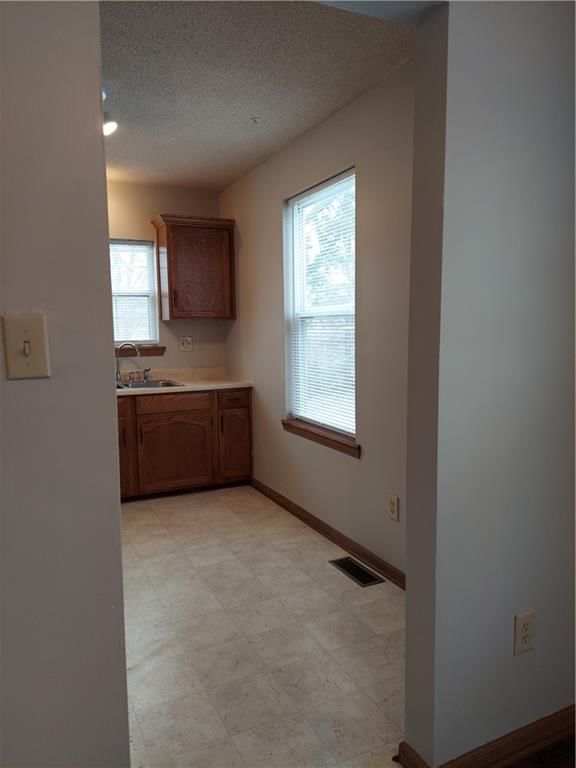 1610 S Northern Boulevard — photo 40