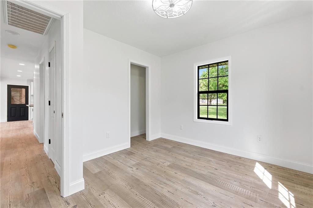 2103 Jil Street — photo 21