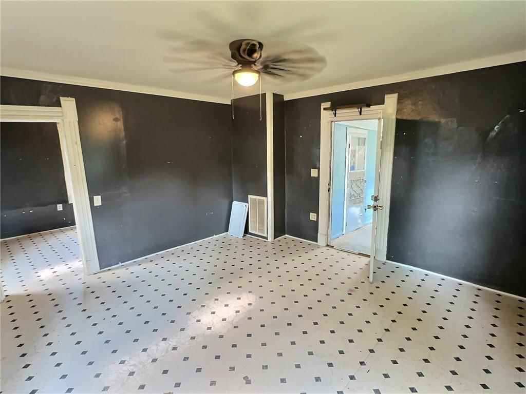 223 W Marshall Street — photo 4