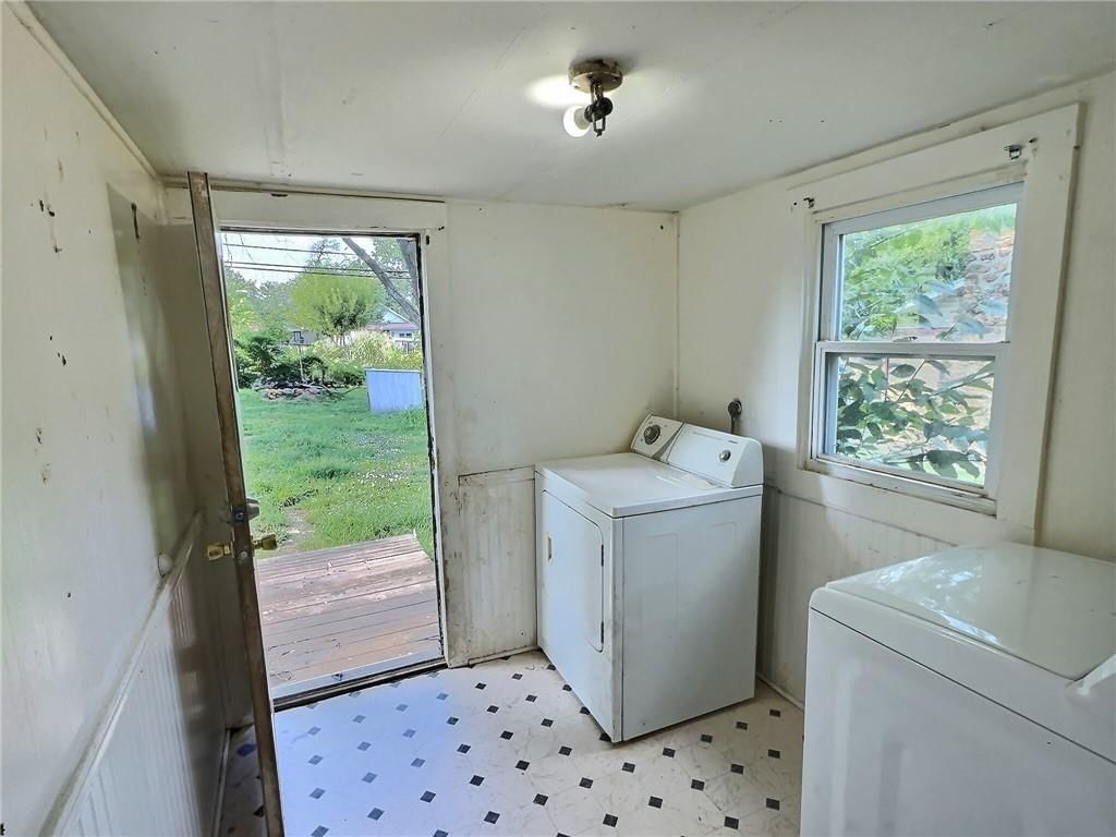223 W Marshall Street — photo 7