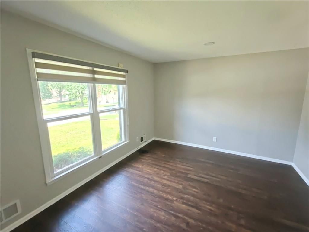 1512 SW MORNINGSIDE Drive — photo 3