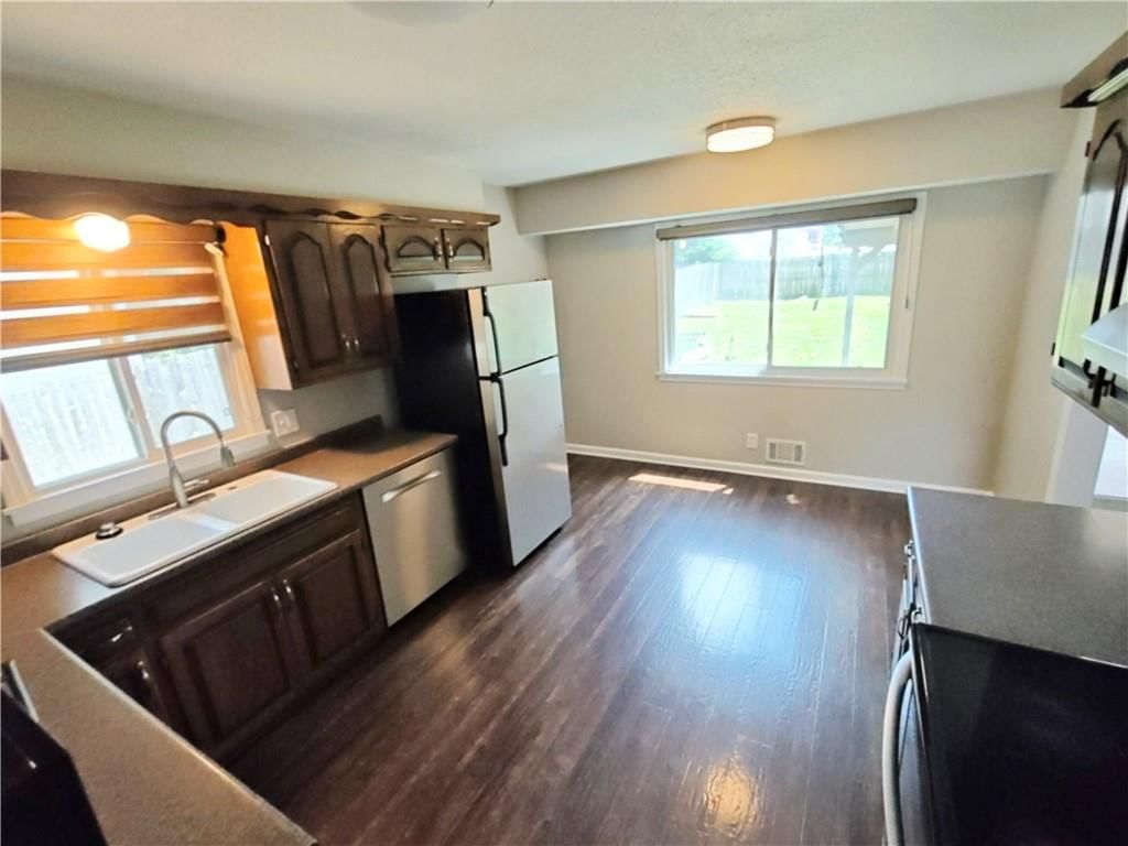1512 SW MORNINGSIDE Drive — photo 9