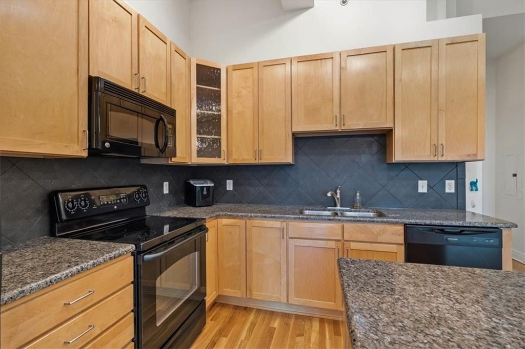 1101 Walnut Street — photo 7