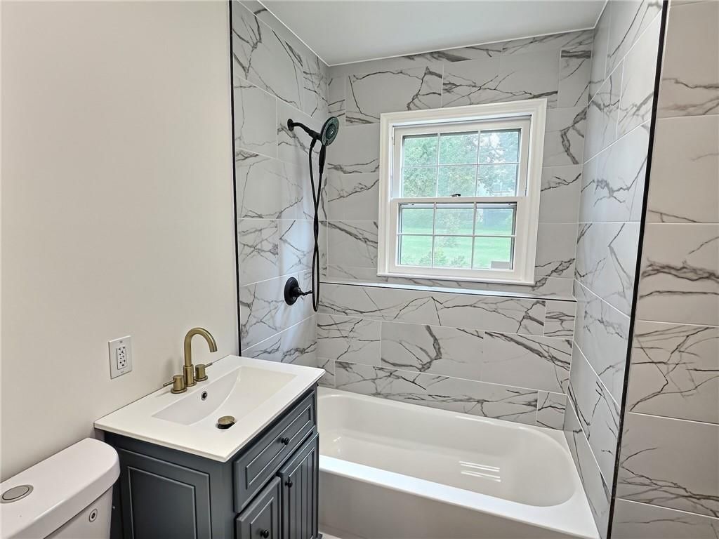 619 W 114th Terrace — photo 4