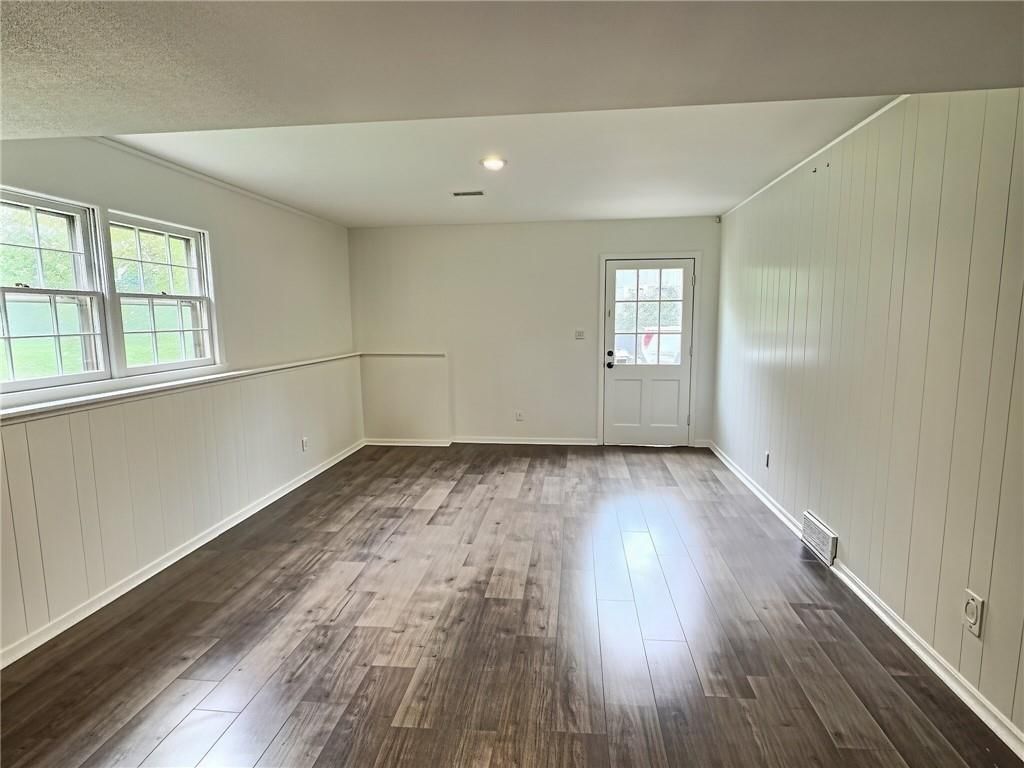 619 W 114th Terrace — photo 5