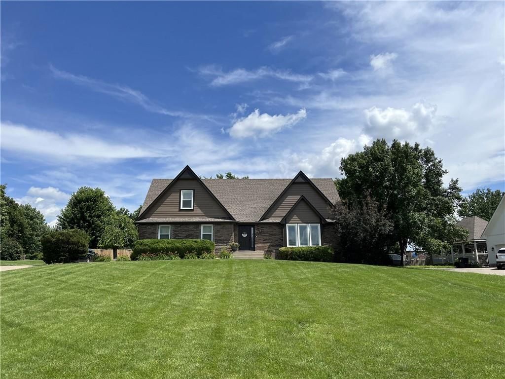 502 Sugarland Drive — photo 1
