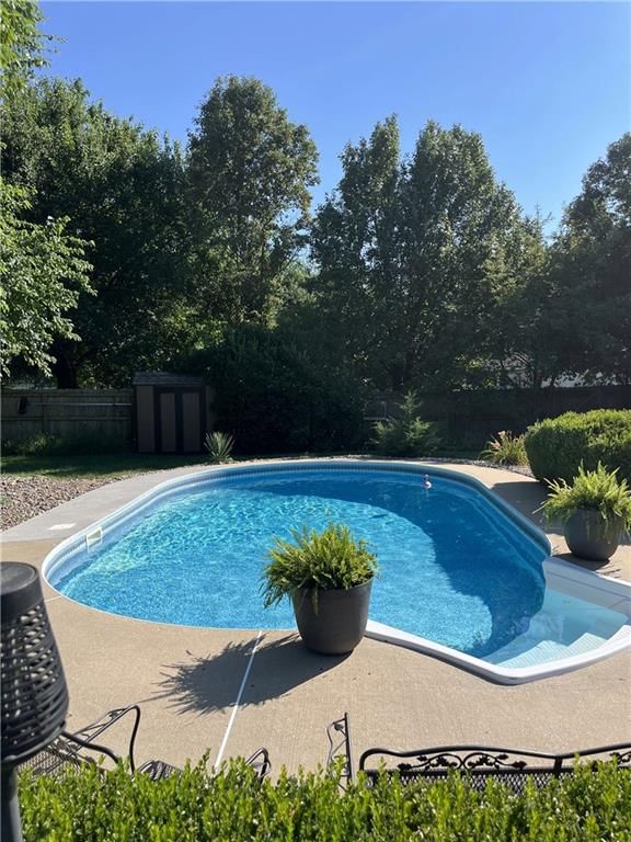 502 Sugarland Drive — photo 2