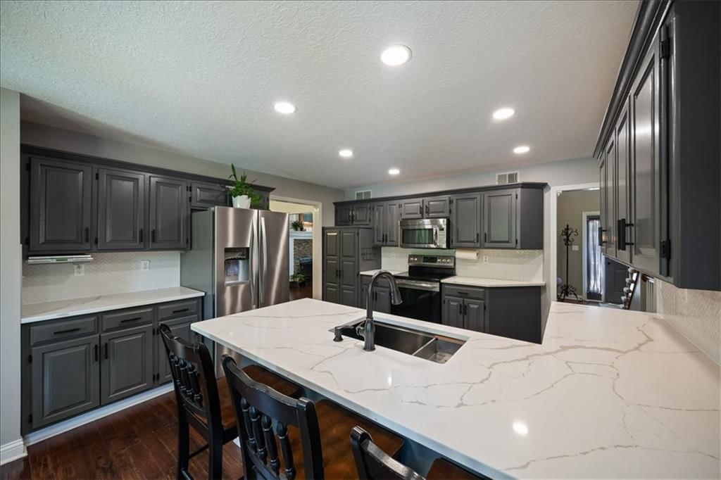 502 Sugarland Drive — photo 8
