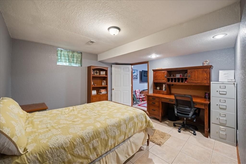 502 Sugarland Drive — photo 17