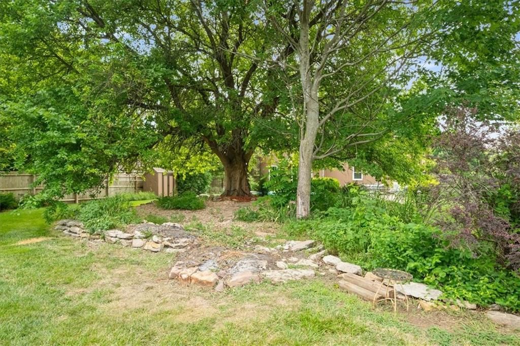 502 Sugarland Drive — photo 38