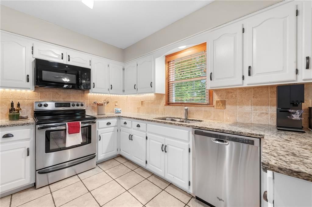 8448 Constance Street — photo 17