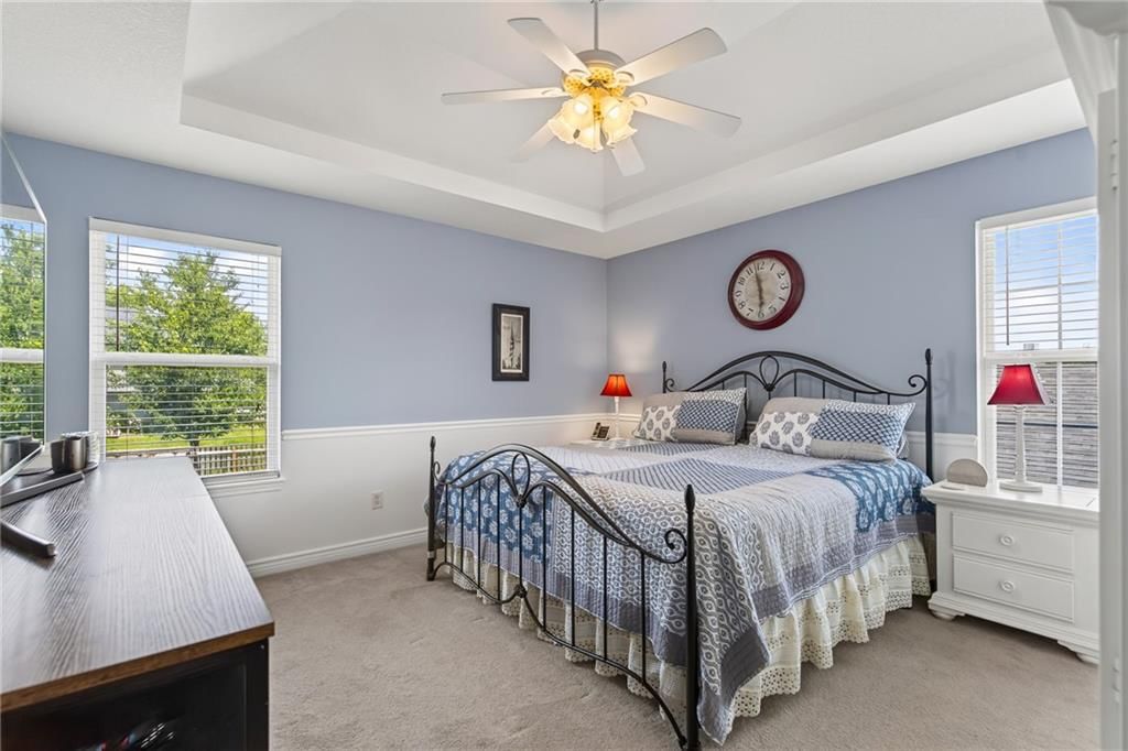618 SW Gateway Drive — photo 16