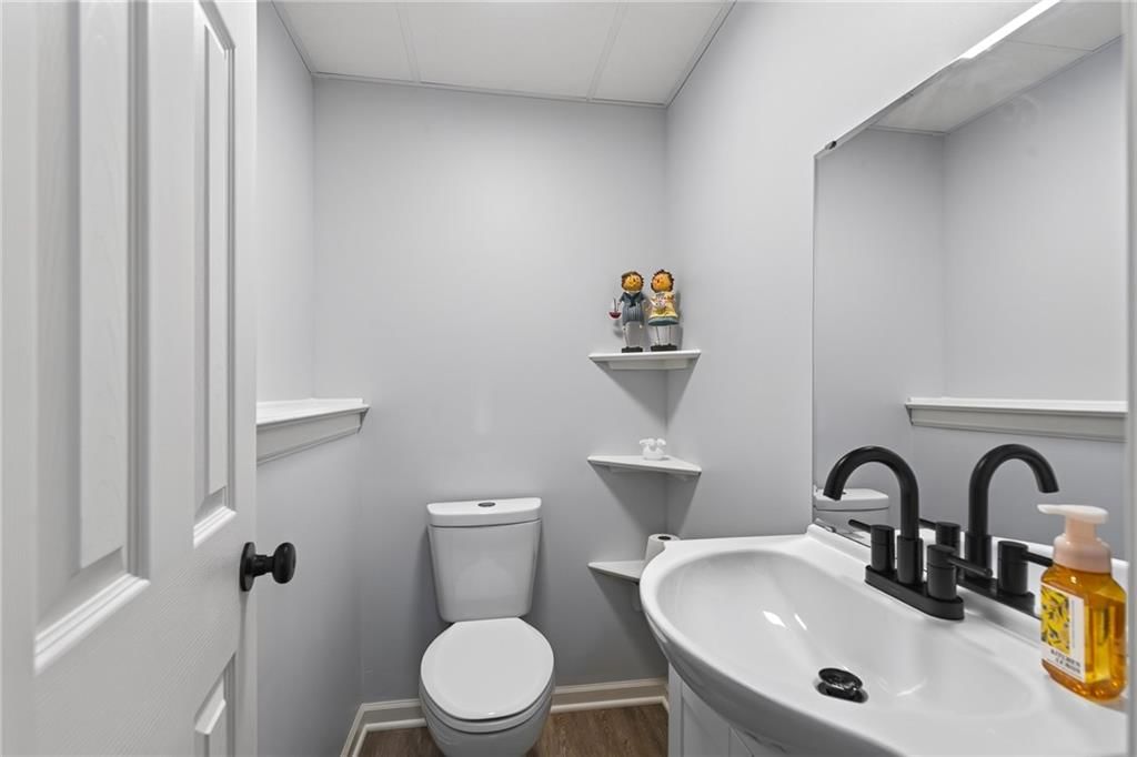 618 SW Gateway Drive — photo 27