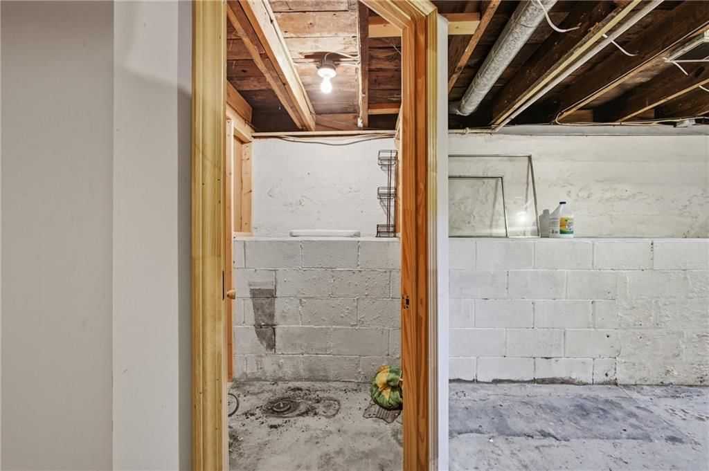 1021 E 23rd Avenue — photo 17