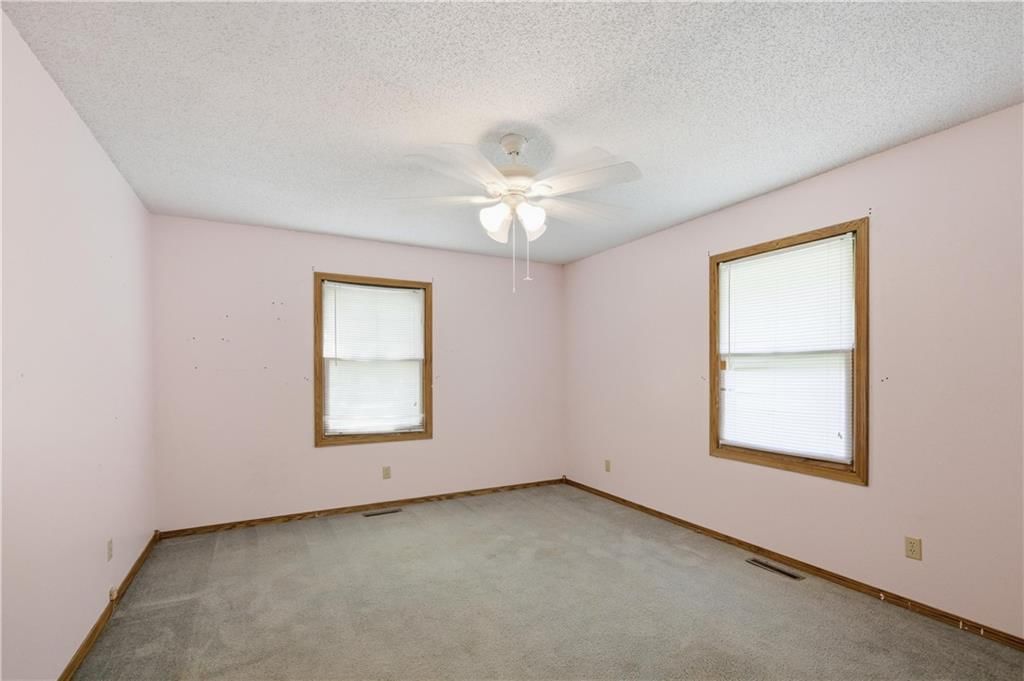 2710 N Michigan Street — photo 32