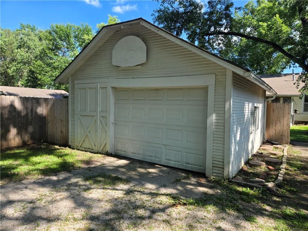430 Walnut Avenue — photo 52