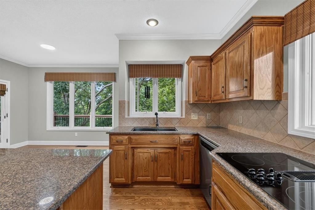 2216 SW Waterfall Drive — photo 9