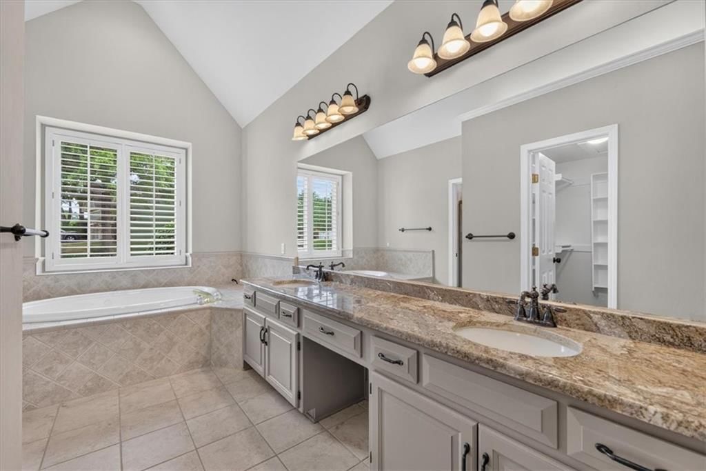 2216 SW Waterfall Drive — photo 21