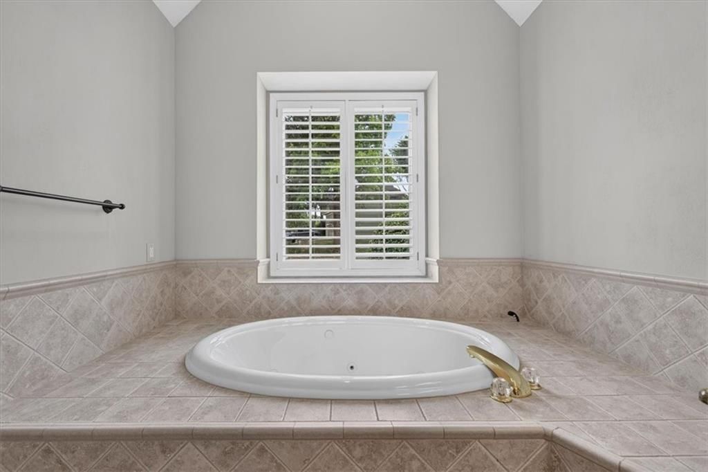 2216 SW Waterfall Drive — photo 22