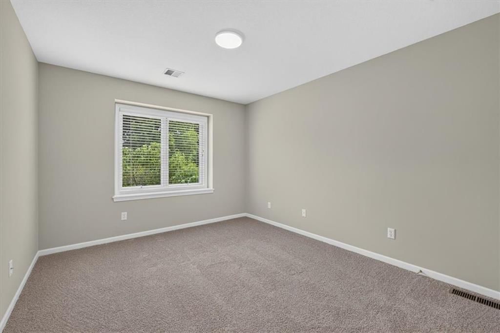2216 SW Waterfall Drive — photo 27